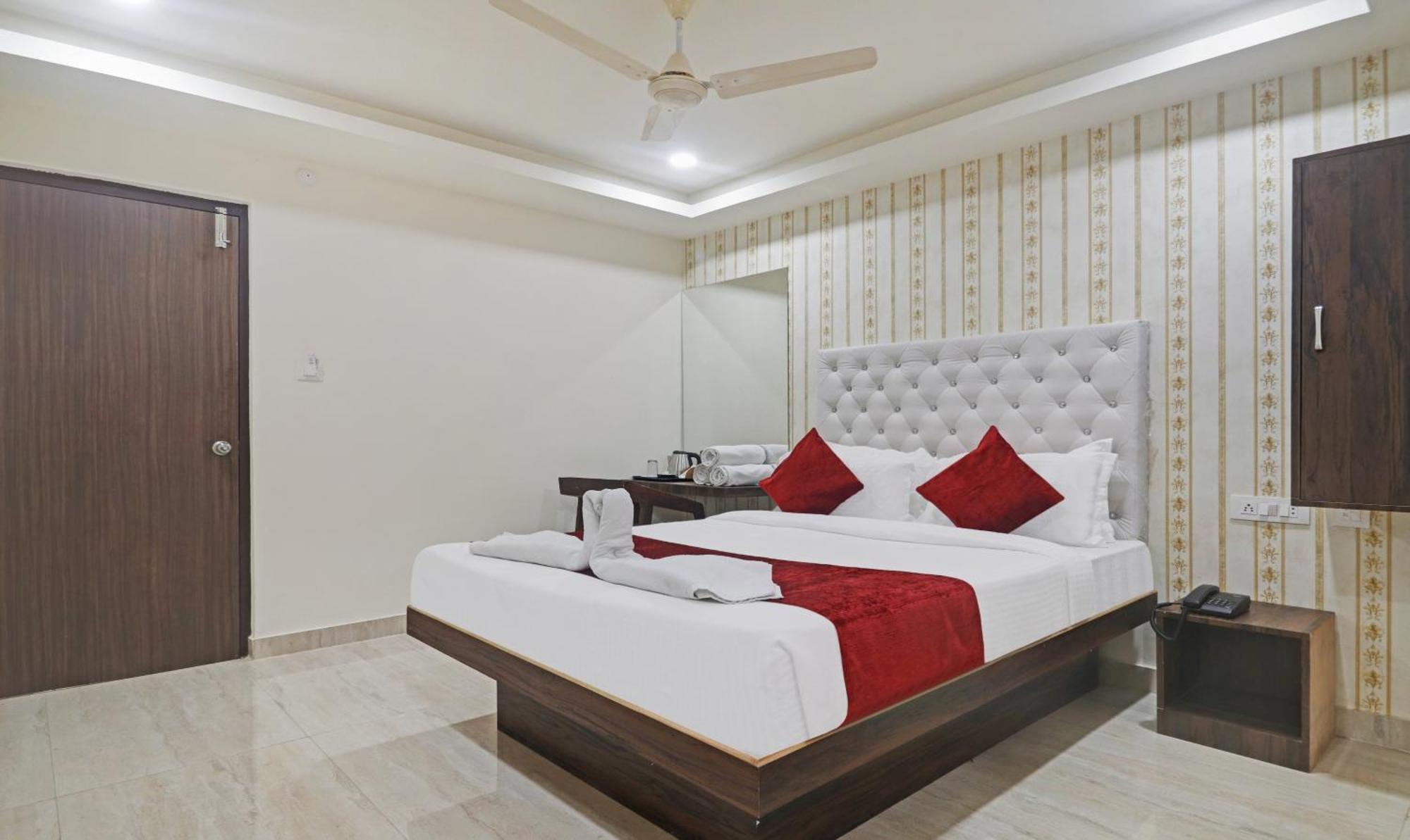 Hotel Bright Airport Zone Samsabad Kültér fotó